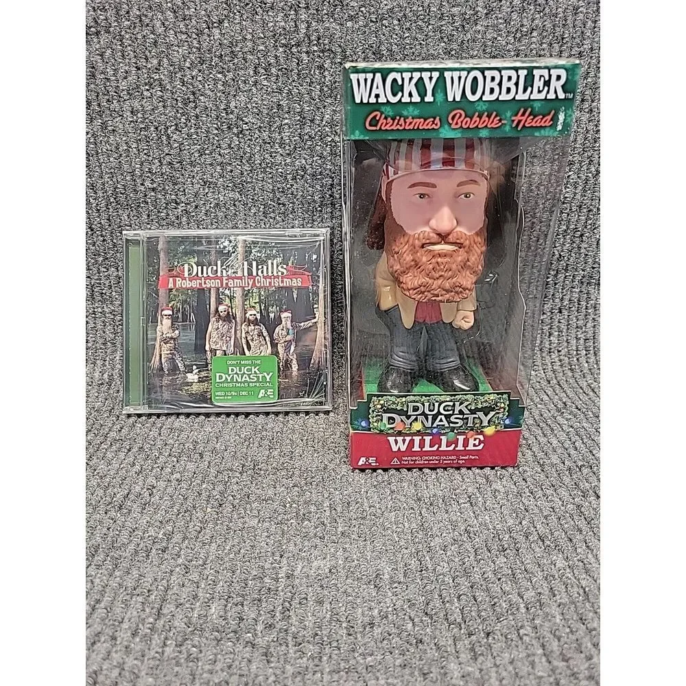 Duck Dynasty Willie Christmas Bobble Head With Robertson Family Christmas CD New